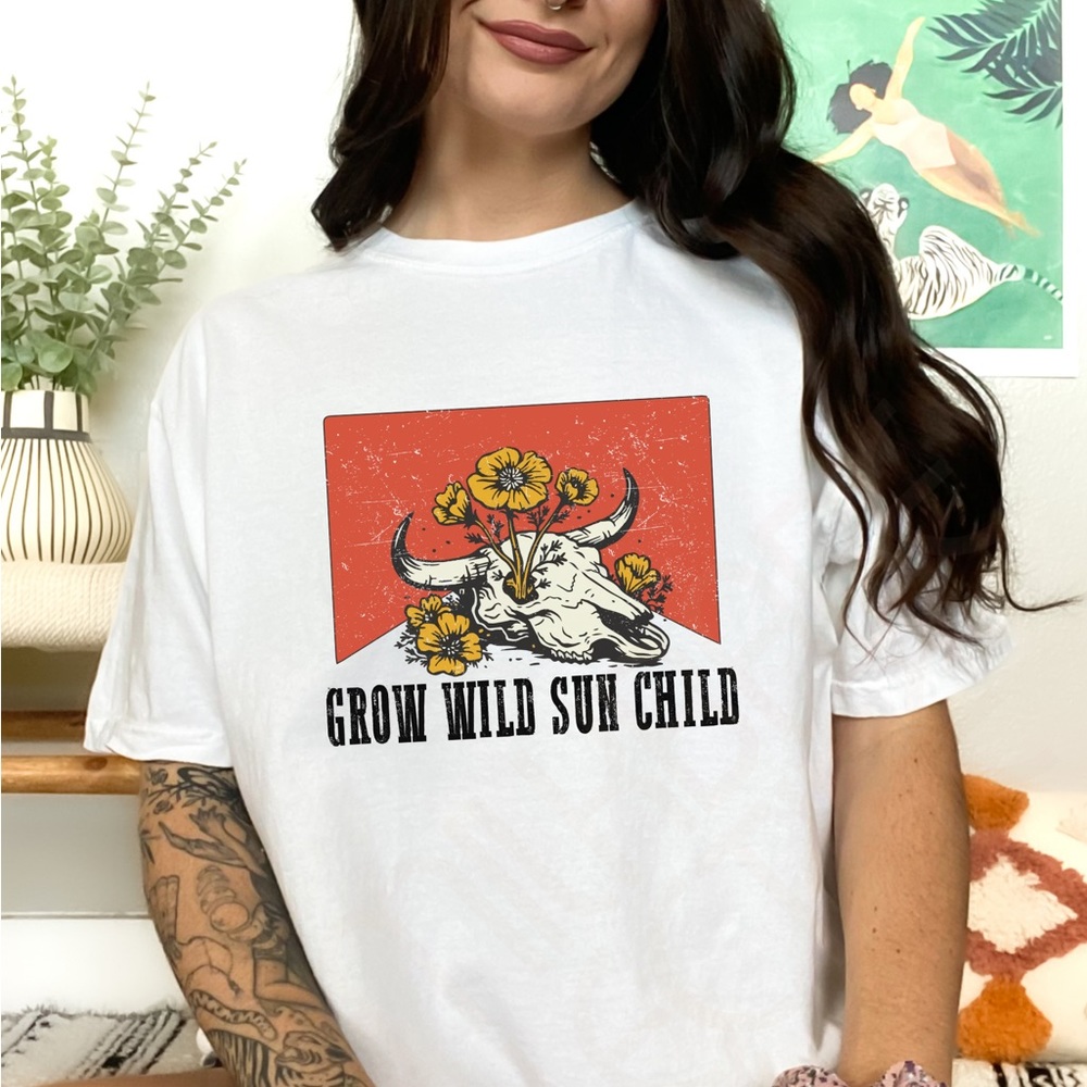 ⬇️ PRICE CUT ⬇️ Comfort Colors Grow Wild Sun Child Bull Skull Marlboro Tee